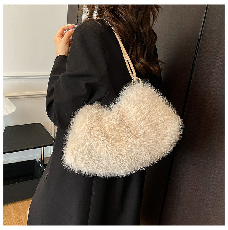 新款冬季毛毛流行洋气时尚气质时尚毛绒绒大容量单肩腋下包通勤女