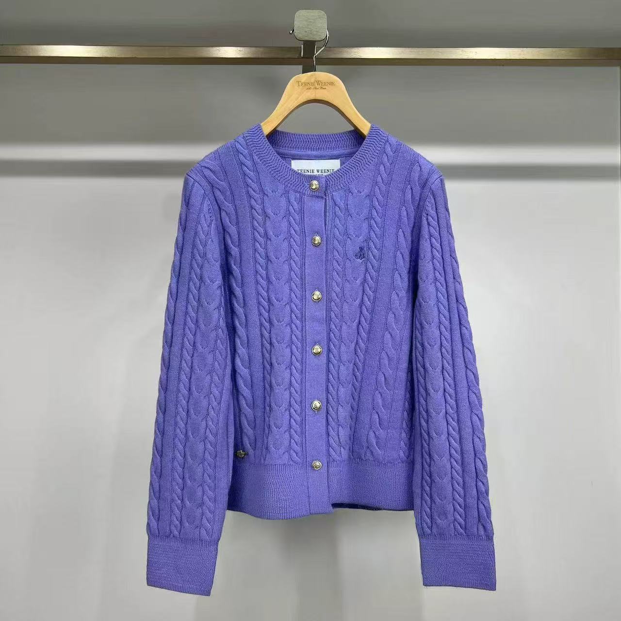 针织衫2025秋季新款休闲圆领毛衣经典单排扣绞花宽松百搭外套上衣