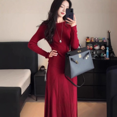 红色新年战袍针织套装裙女秋冬收腰显瘦气质高级感内搭打底两件套