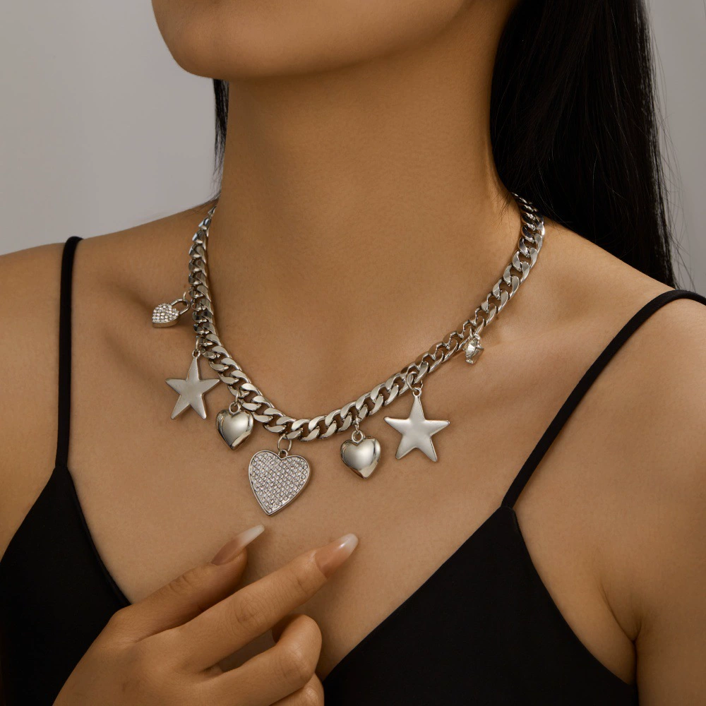 Популярные в Европе и Америке толстые ожерелья со сверкающими звездами и подвесками в виде сердечек, изысканные инкрустированные модные украшения для женщин.