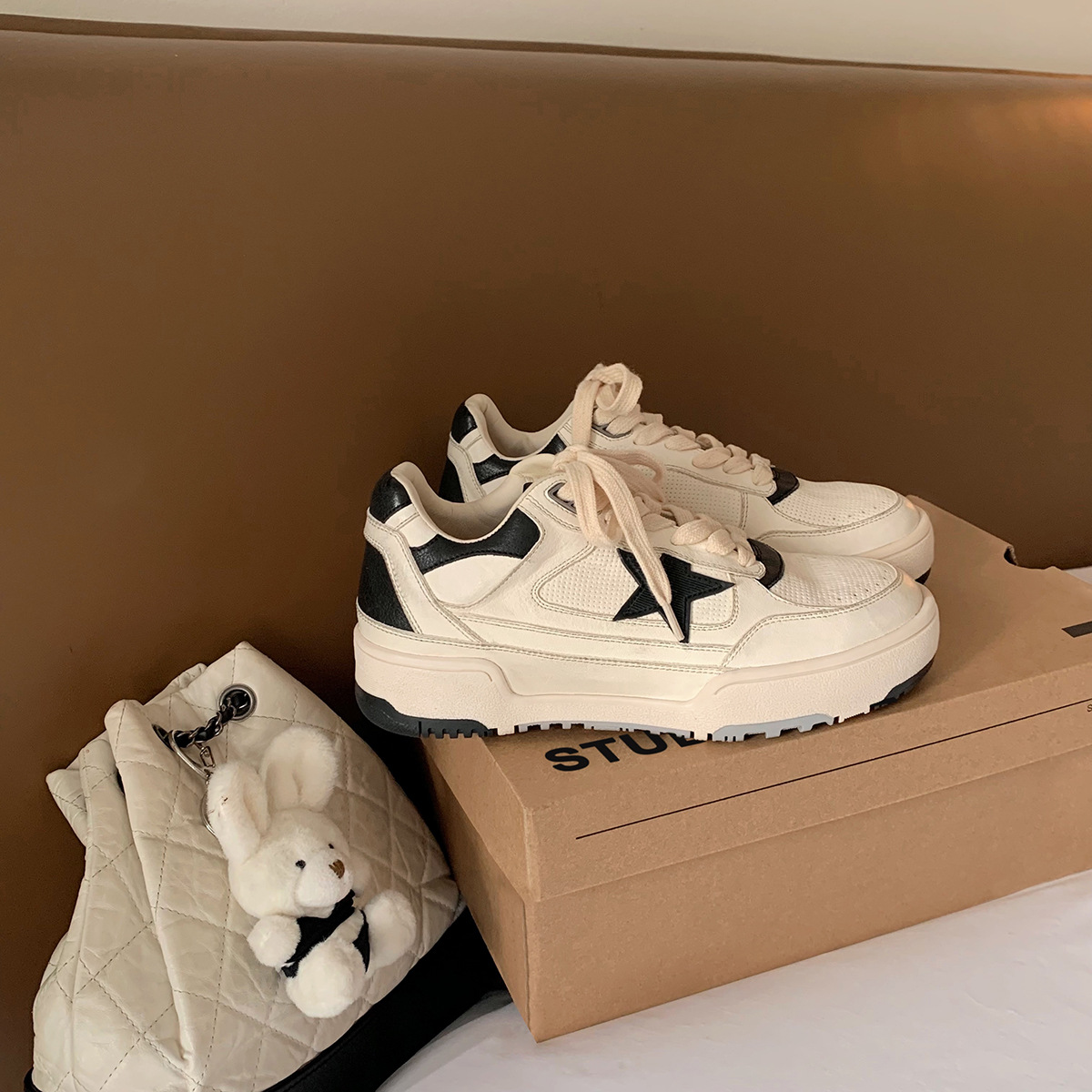 Estilo universitario estrellas viejas zapatos blancos 2025 primavera nuevos zapatos deportivos mujer cuero plataforma zapatos casuales para correr