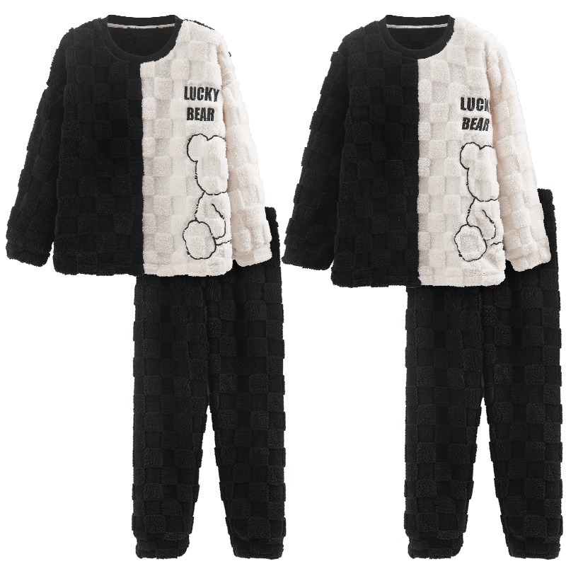 Pareja de pijamas de invierno de lana de coral engrosada de franela forrada de lana de los hombres y las mujeres de color a juego de dibujos animados ropa de casa Otoño e Invierno