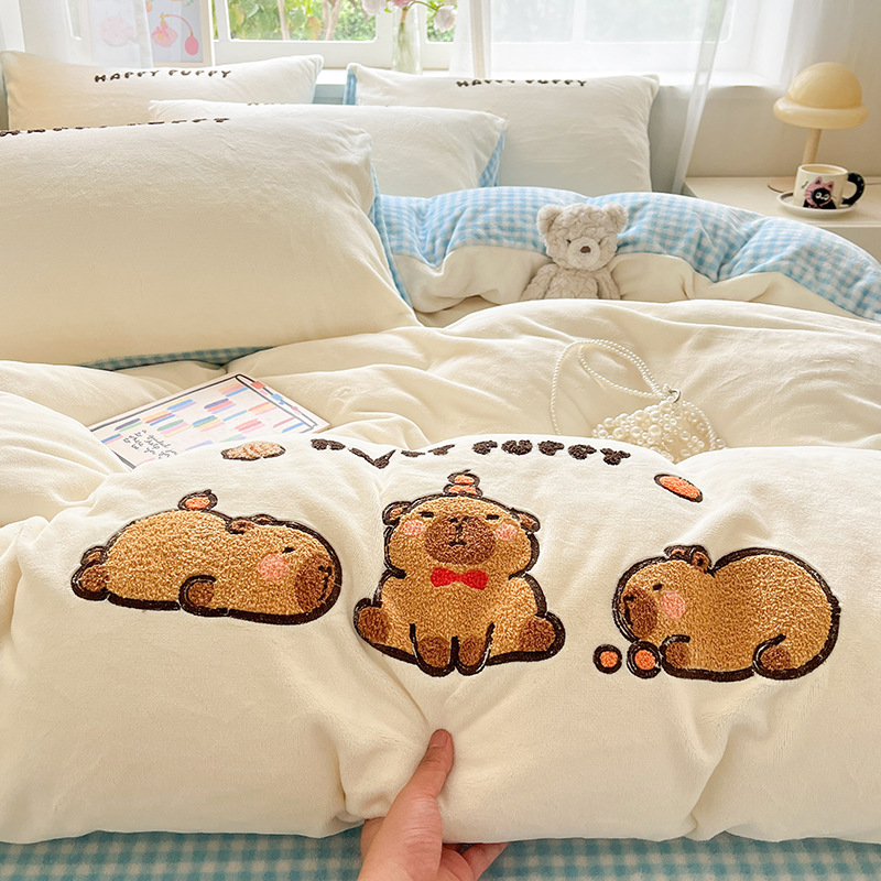 Cartoon invierno engrosado sábanas de terciopelo de leche cuatro piezas toallas bordadas cálidas cubiertas de cama de terciopelo doble al por mayor