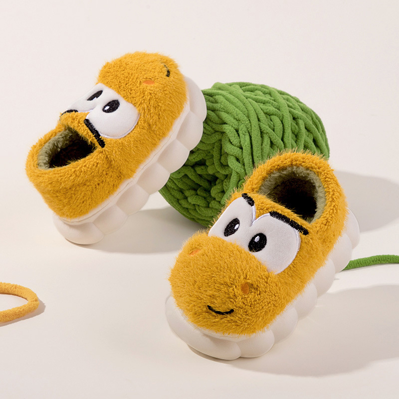 Zapatos de algodón infantil al por mayor bebés calentamiento de invierno interior de dibujos animados zapatos de algodón de peluche bonitos zapatos de invierno suaves