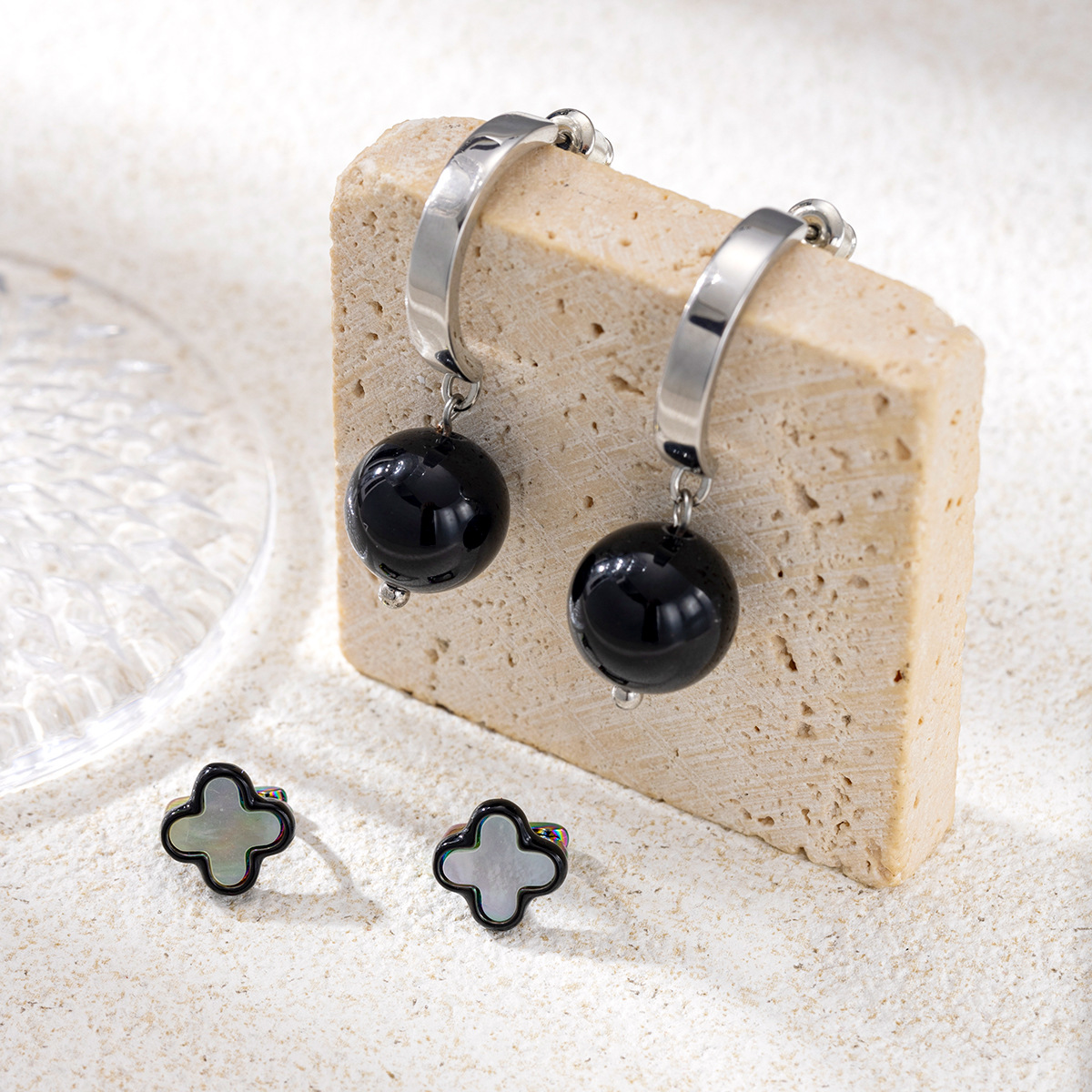 Taina europa y americana pendientes de acero inoxidable lujo ligero de alto nivel pendientes de ágata negro para mujeres no se desvanecen venta caliente transfronteriza