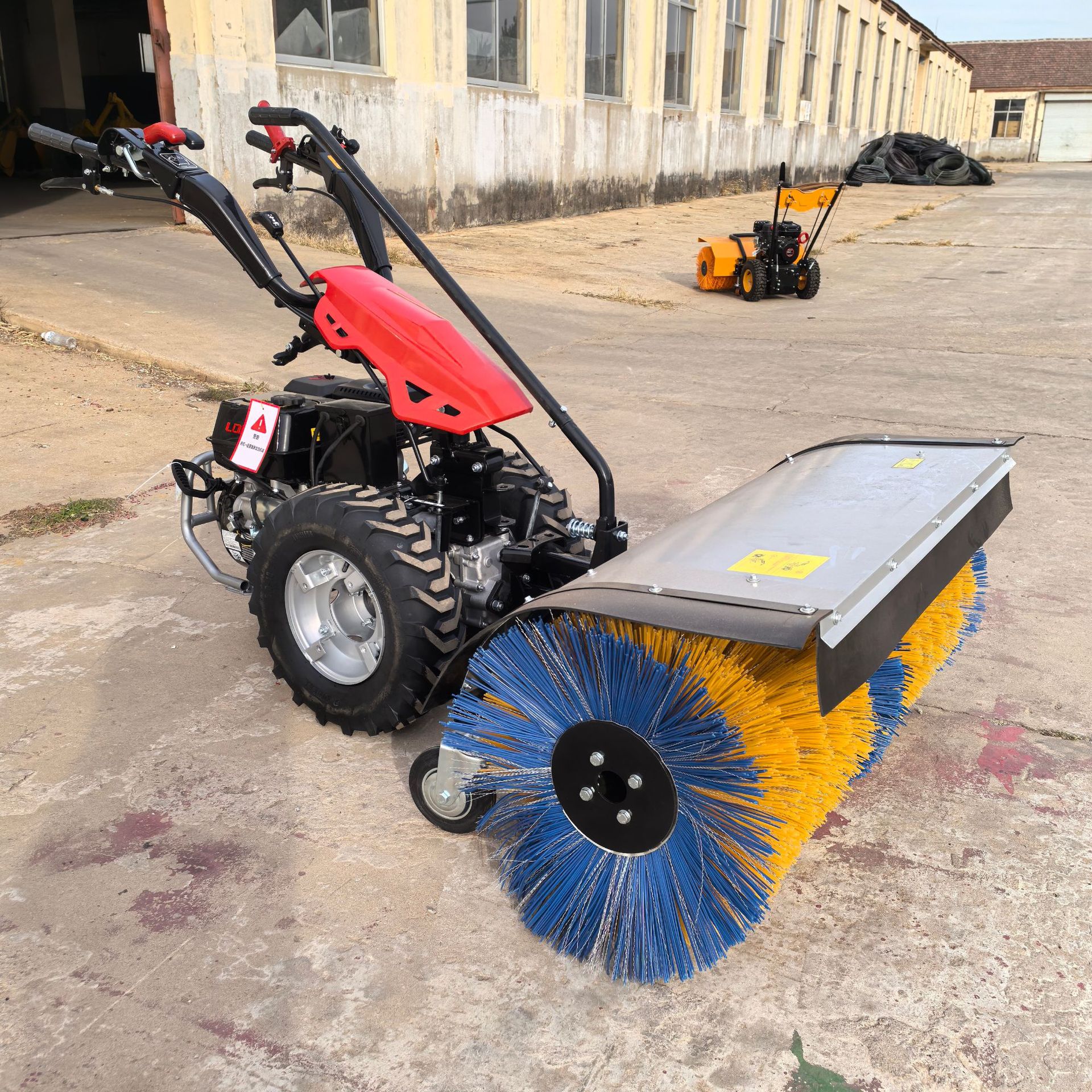 小区大棚除雪清雪设备   滚刷式道路扬雪扫雪机  多功能扫雪神器