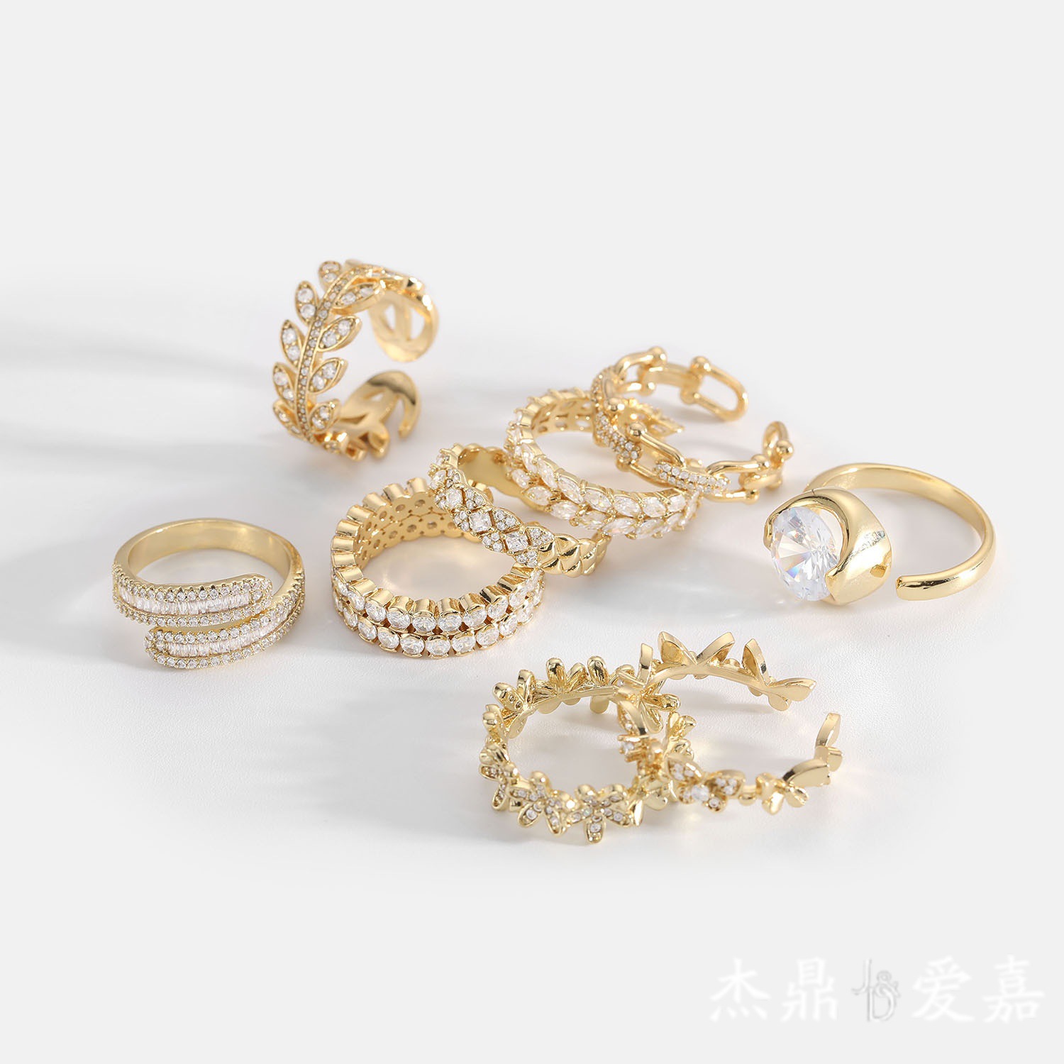 Anillo Abierto de Latón con Baño de Oro de 18K y Circonita Brillante, Estilo Moderno para Mujer
