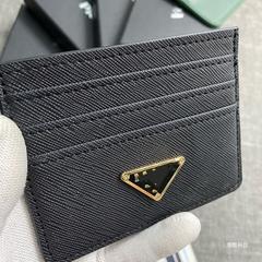 潮のクールな短いタイプのファッションの多カードの位の三角の札の皮質の軽い豪華な財布のカードはカードを挟んで財布の小さい包みの男を包みます