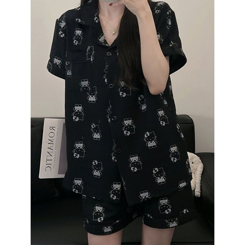 귀여운 새끼 고양이 더블 쇼트 슈트