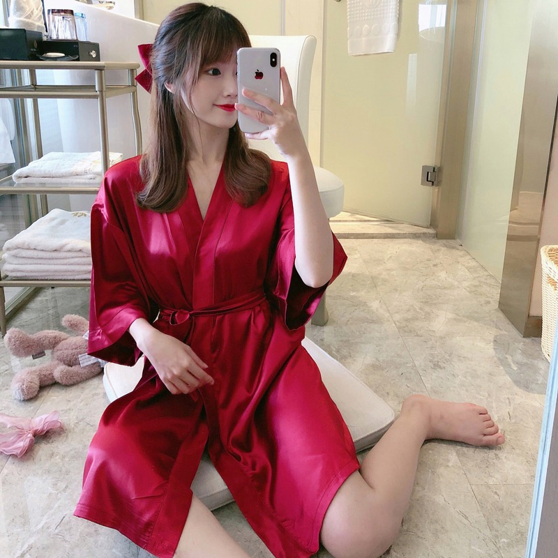 2023 Live Streaming Wedding Simulated Silk Nightgown for Women Summer Robe Sexy Nightgown Skirt Ice Silk Short Sleeve Medium Long Homecoming Wear