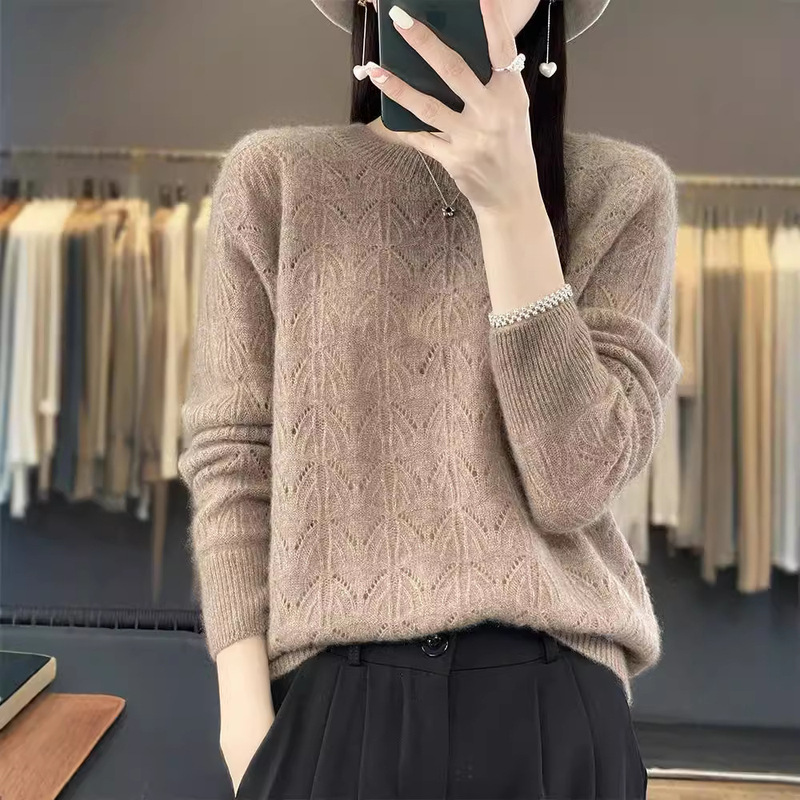 2025 New Autumn and Winter Wool Knitted Women's Round Neck Pullover Cut Out Pure Color Long-Sleeved Casual Simple Loose Bottoming