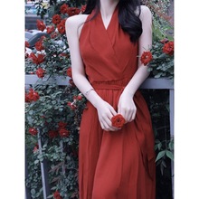 2024年赫本复古港风裙子挂脖性感法式红色长裙气质连衣裙馨