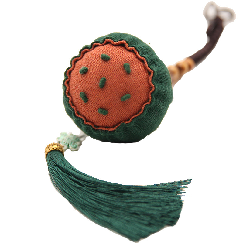 Bordado DIY hecho a mano patchwork bolsita colgante Lu bordado loto decoración del coche Regalo De vacaciones collar bolsita colgante