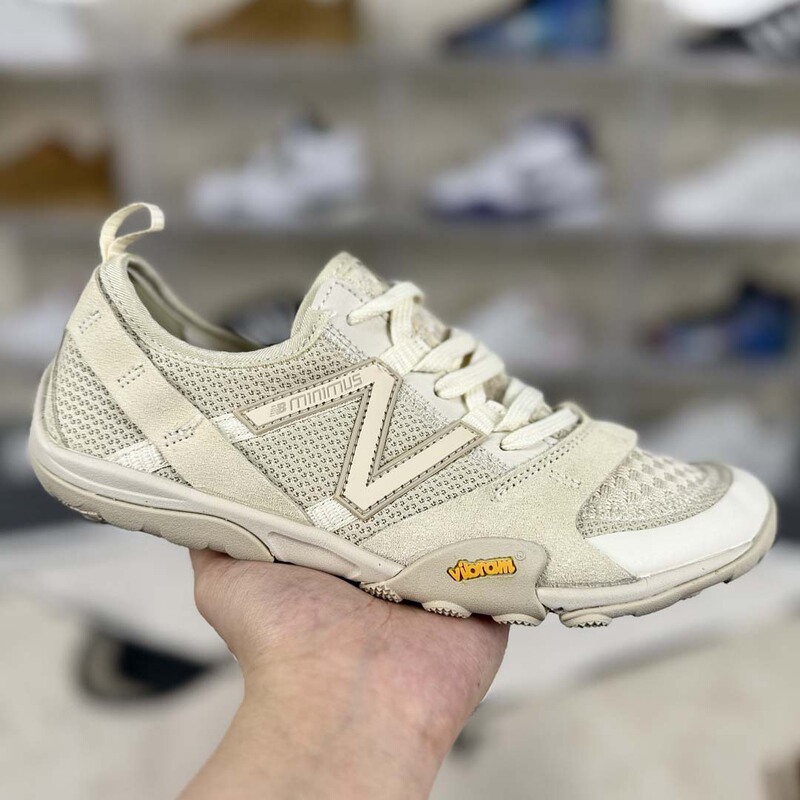 純正オリジナル NB MT10O レトロランニングシューズ三宅一生グレーブルーメッシュ通気性クロスカントリーランニングシューズ快適なウェーディングシューズ|undefined