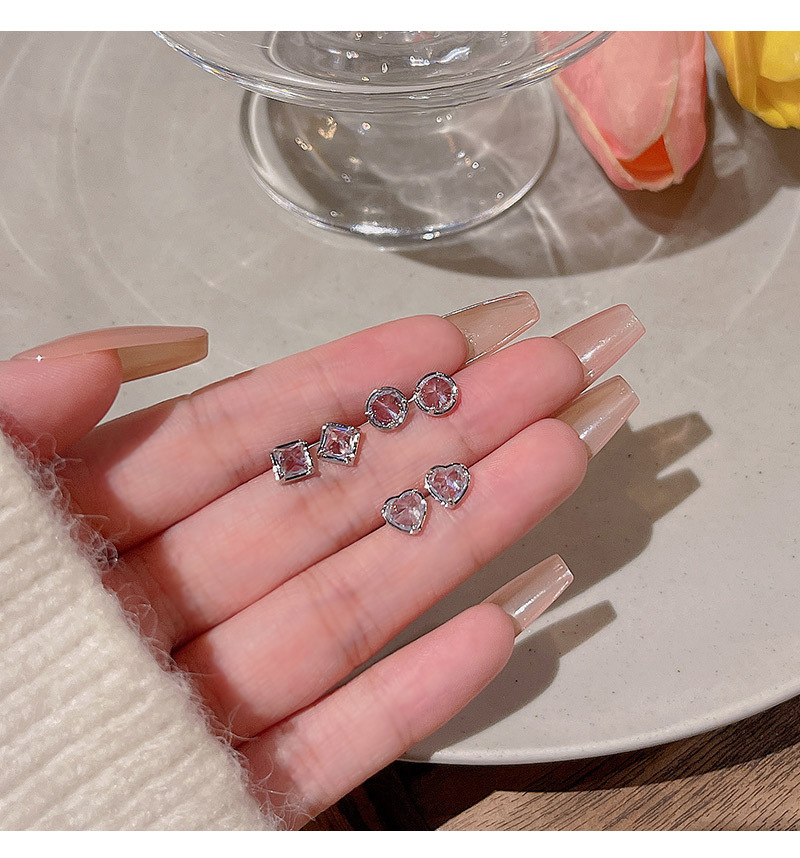 Simple Style Round Square Heart Shape Copper Inlay Zircon Ear Studs 1 Set