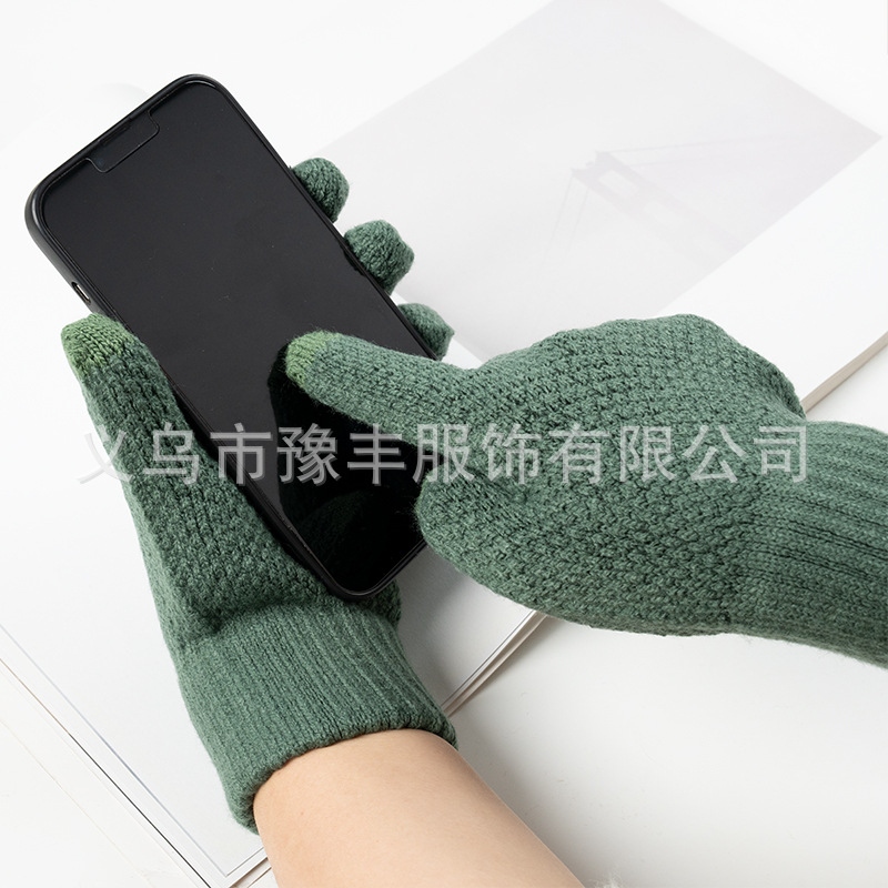 Venta al por mayor de punto guantes de lana de invierno cálido estilo coreano etiquetado engrosado guantes de pantalla táctil forrada de lana Nuevo más tamaño