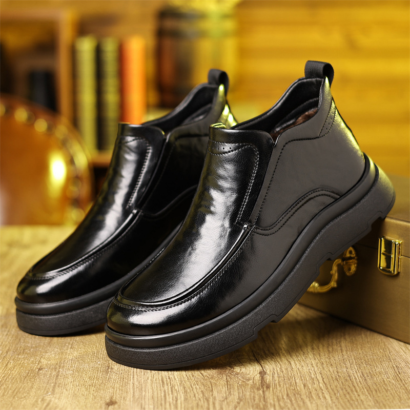 Zapatos casuales de hombre en piel con caña alta y forro cálido_voghion.com