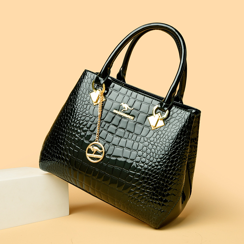 Ladies Retro Shoulder Bag Large Capacity Patent Leather Handbag_voghion.com