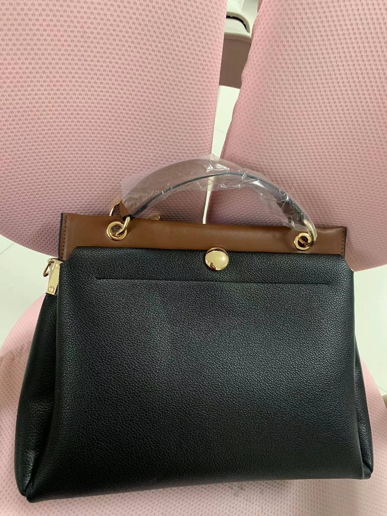 Foreign trade commuter women's bag 2024 spring and summer new contrast color handbag single shoulder crossbody women's bag large capacity women's bag_voghion.com