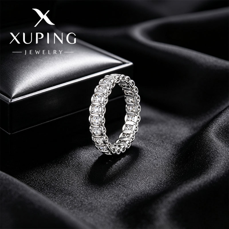 Xuping lujoso diseño ligero anillo de diamante de aleación de apertura de alta calidad anillo de moda personalidad anillo de novia