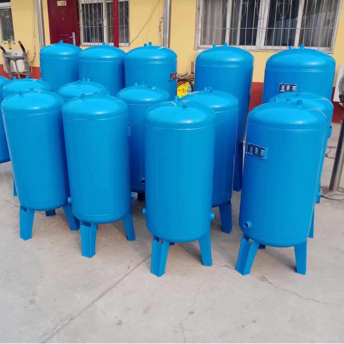 内蒙古厂家供应碳钢工业压力罐压力容器储水罐储油罐储水罐