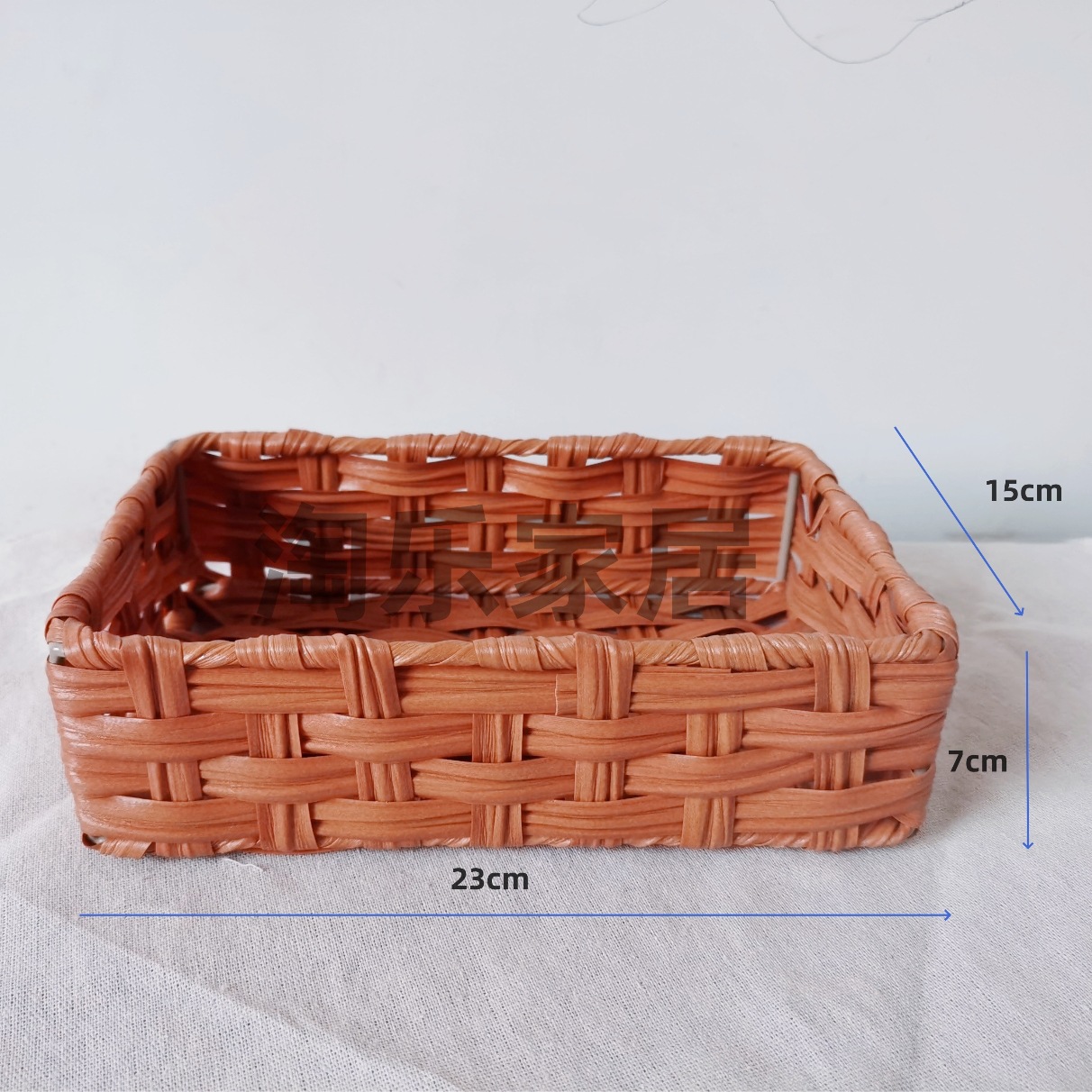 収納かごは草編みのデスクトップの間食収納かごの家庭用編みをまねて、籐編みのおもちゃ収納ケースを制定することができます。