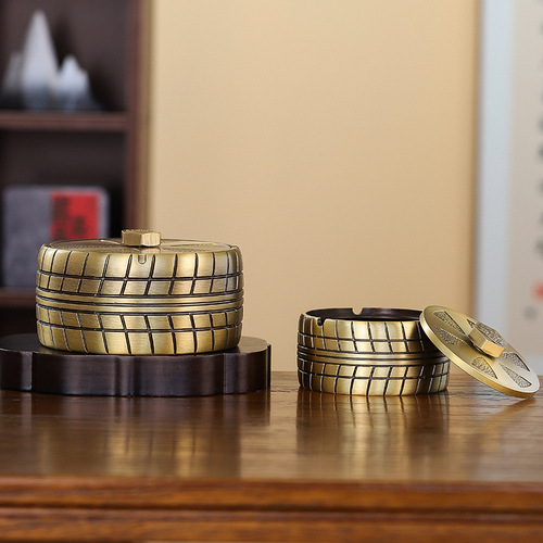 Manufacturer wholesale brass carp blessing ashtray copper ashtray with lid ashtray relief gift ornaments