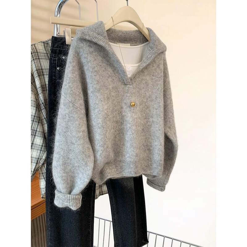 Gray V-Neck Raccoon Velvet Knitted Sweater for Women Early Autum 2025 New Lapel Lazy Style Thickeneded Top Winter Wear