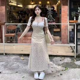 大码女装樱桃野莓短袖碎花气质夏季法式收腰连衣裙