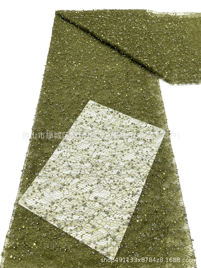 Tejido de encaje de perlas de oro ligero tamaño de perlas sequinado alto vestido de hombro inclinado tejido bordado a mano