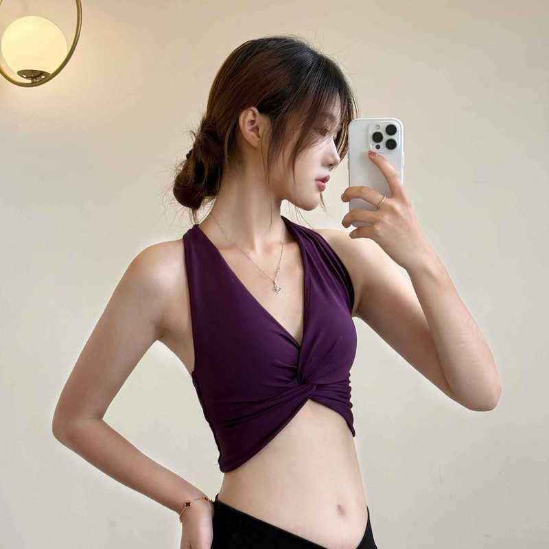 Sexy Deep V Halter Neck Sports Bra, Quick-Drying Fitness Bra with Waistband, Chest Pads, Breathable Yoga Training Vest Sexy Deep V Halter Neck Sports Bra, Quick-Drying Fitness Bra with Waistband, Chest Pads, Breathable Yoga Training Vest