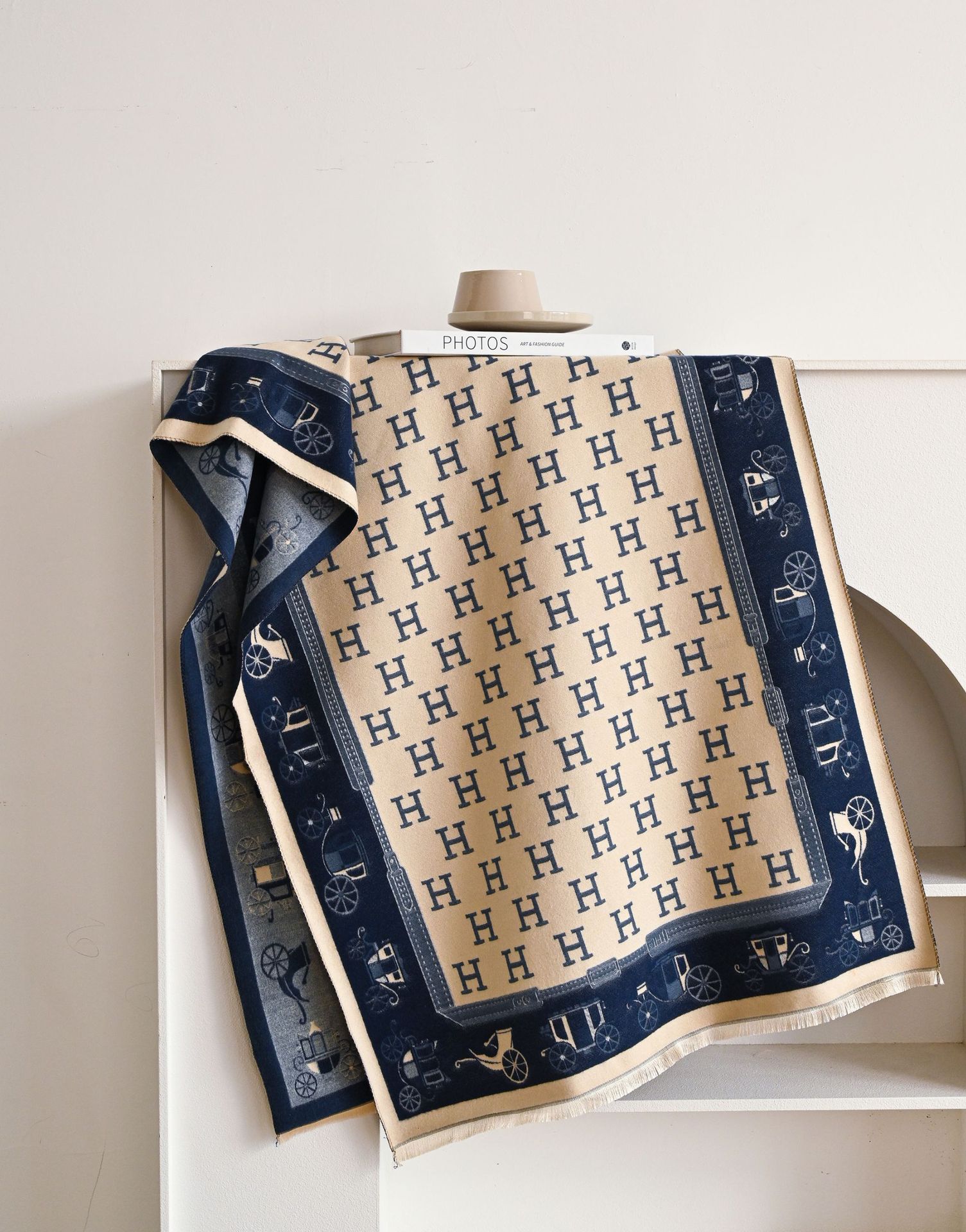 Nuevo otoño y invierno transfronterizos H-carro largo bufandas de cachemira coreana engrosada abrigo abrigo de mujer