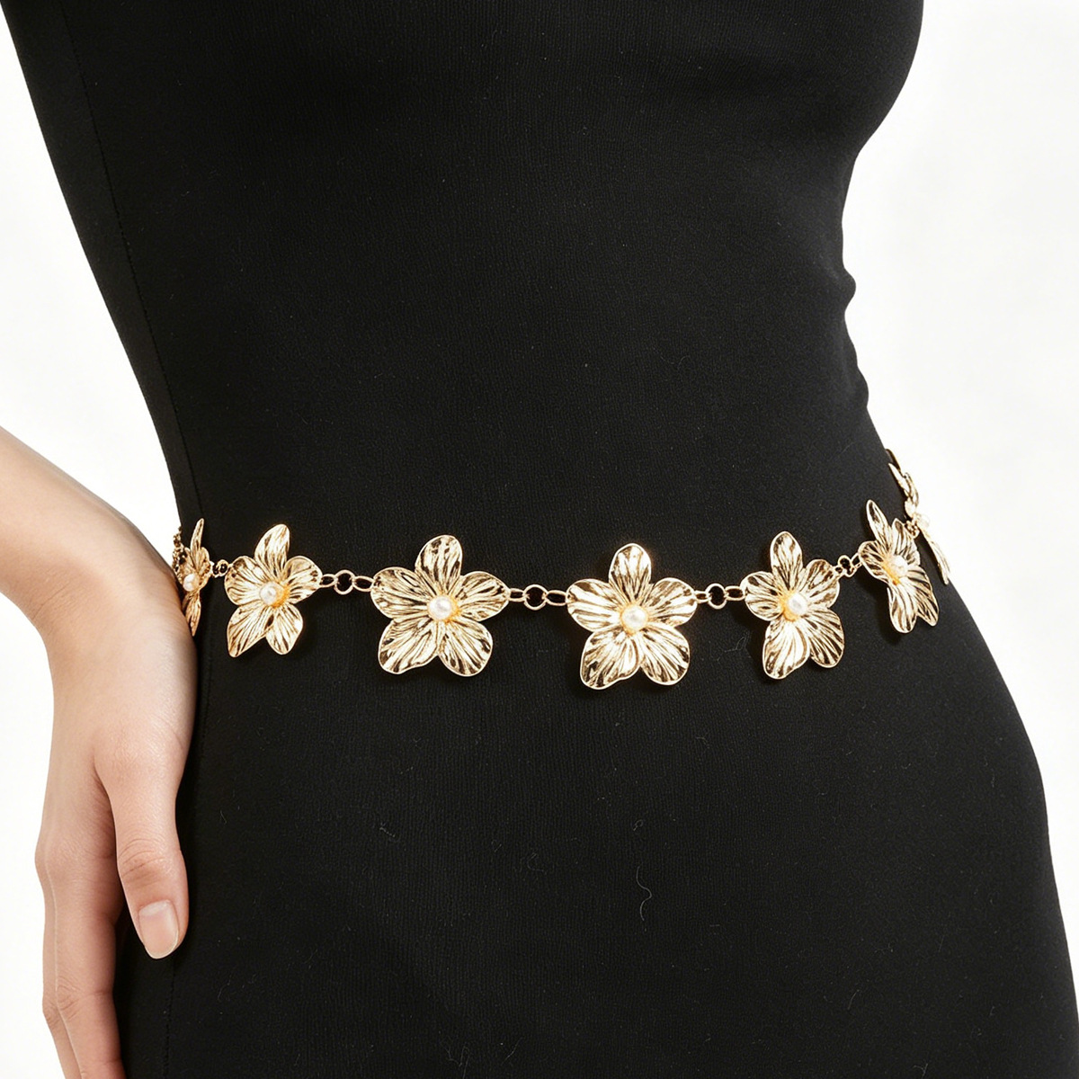Tailleerketting met bloemendesign en parels voor dames elegant_voghion.com