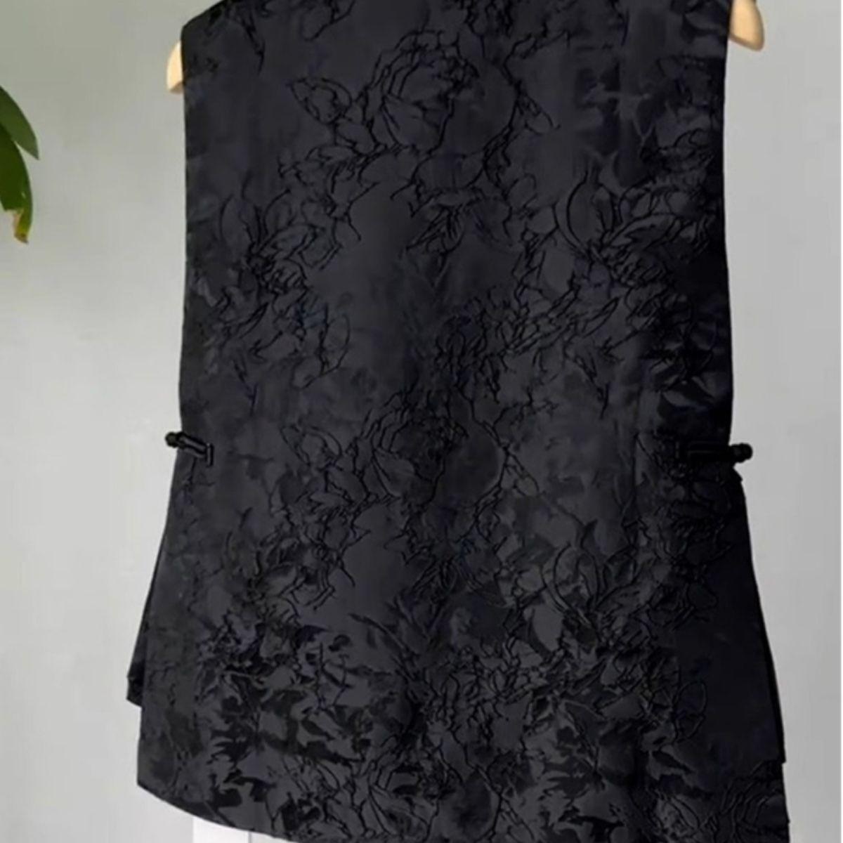 K Fashionable Retro Vest Women's Sleeveless Buckle Camisole Top_ecoleips.com