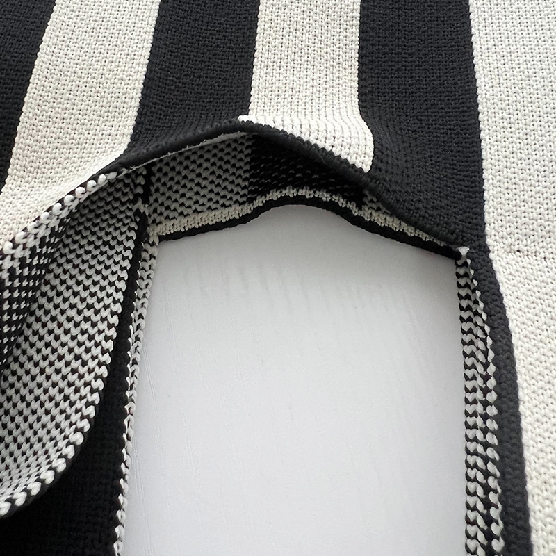 Spring and Summer INS Vest Bag Striped Woven Vest Bag Knitted Handheld Tote Bag Outdoor Portable Storage Handheld Bag