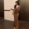 Long sleeved dress， women's coffee colored base， slim fit， fishtail， solid color dress