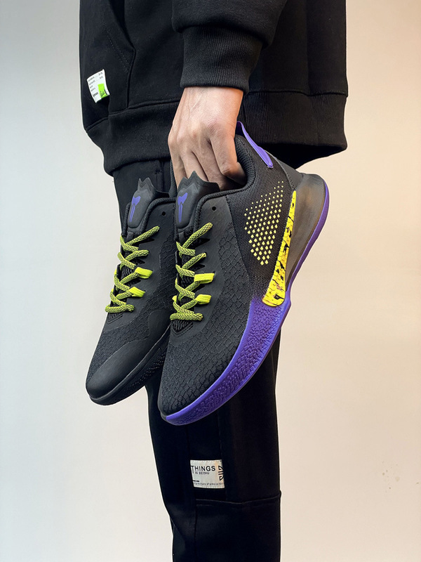 Kobe Bryant Basketball Shoes Men's Low-Top Kobe Mamba Spirit 2 Actual Combat 5Th Generation Irving 7 James 18 Durant 4