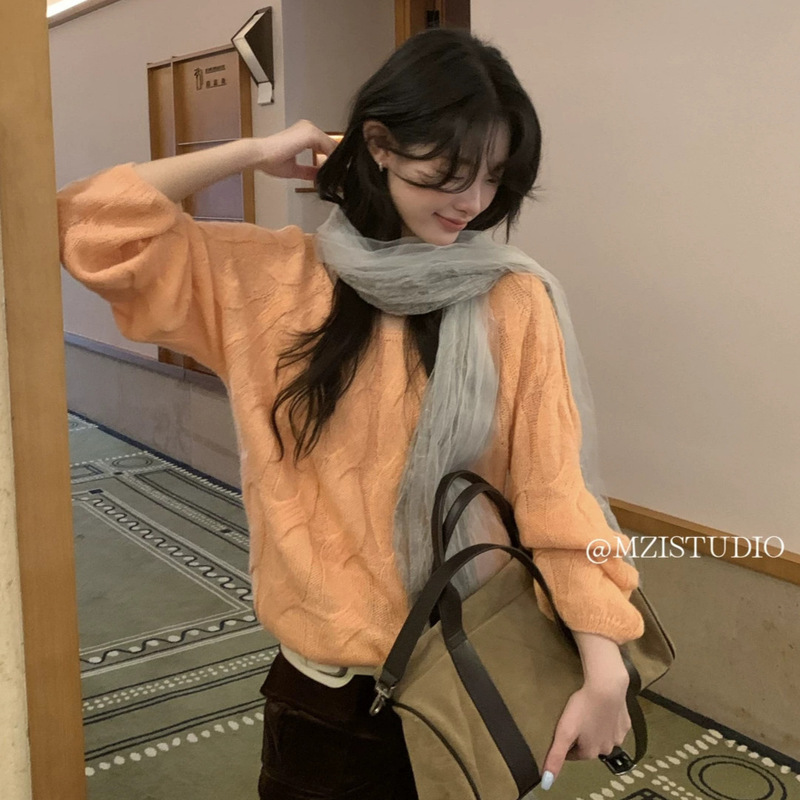MZI STUDIO Autumn Korean-style fluffy, versatile, lightweight, and soft knit sweater with a round neckline for women, A80235 MZI STUDIO Autumn Korean-style fluffy, versatile, lightweight, and soft knit sweater with a round neckline for women, A80235