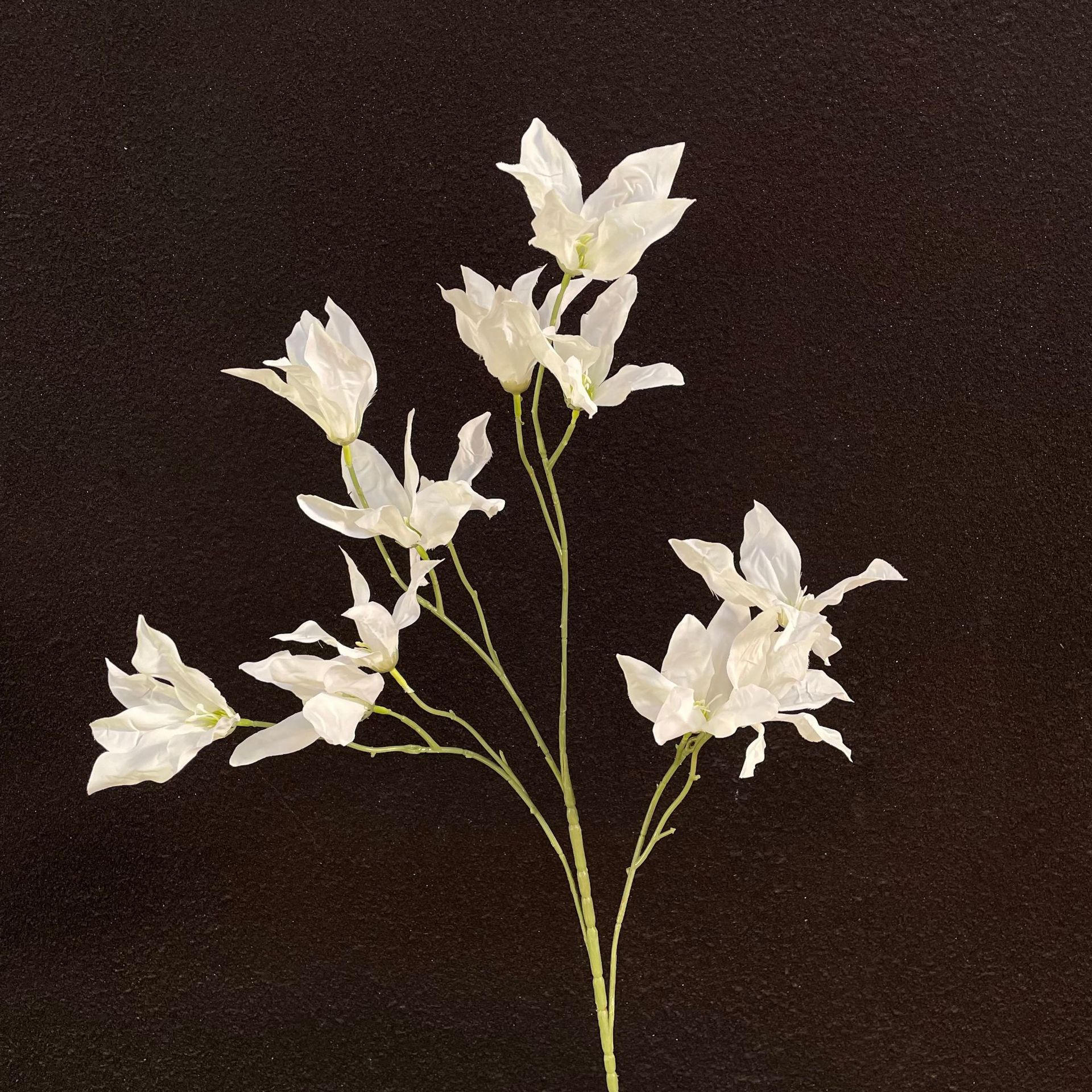 Flores falsas blancas Flores artificiales Flores para bodas Auditorio de bodas Decoración del hotel Techo artificial Flores artificiales Flores falsas