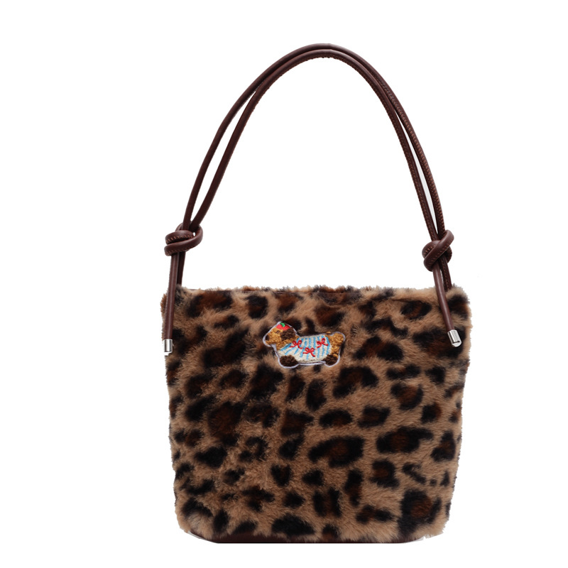 Otoño y invierno bolsas de gran capacidad para mujeres 2024 nuevo bolso de moda de peluche bolso de moda bolso de piel bolso de leopardo bolso de hombro de mujer