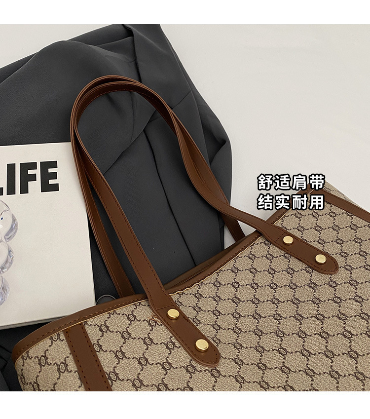 High-end, stylish, versatile, hand-carry bag for women, 2025 new trendy and popular single-shoulder bag with large capacity tote bag Application Scenario