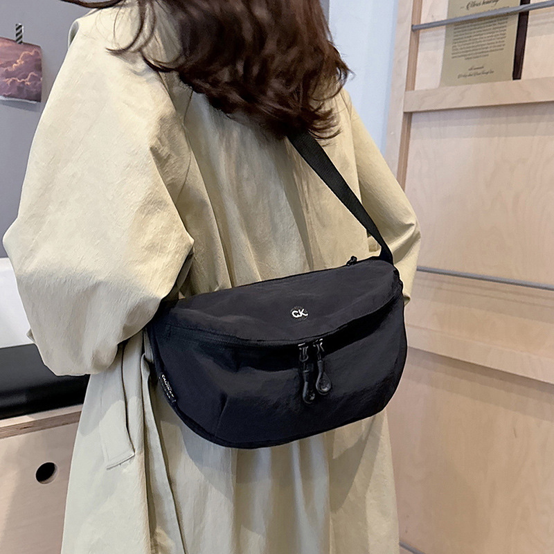 女性の高級感を包みます。