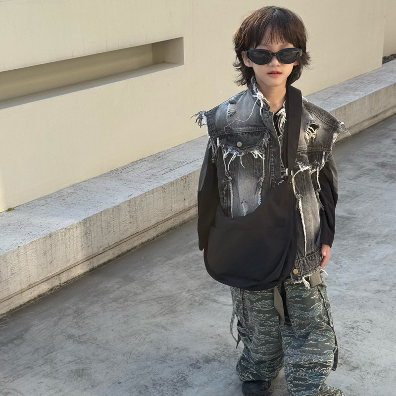 Bolsa de hombro coreana para niños y niñas de color sólido de gran capacidad bolsas de饺os para niños 2025 nuevas bolsas para niños con colgantes