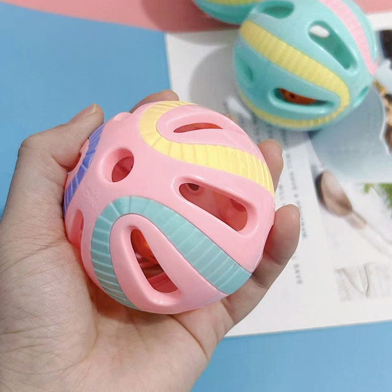 Nueva bola de juguete para gatos 8cm colorida bola de campana de plástico bola de juguete para gatos bola interactiva auto-comportante bola de juguete para mascotas