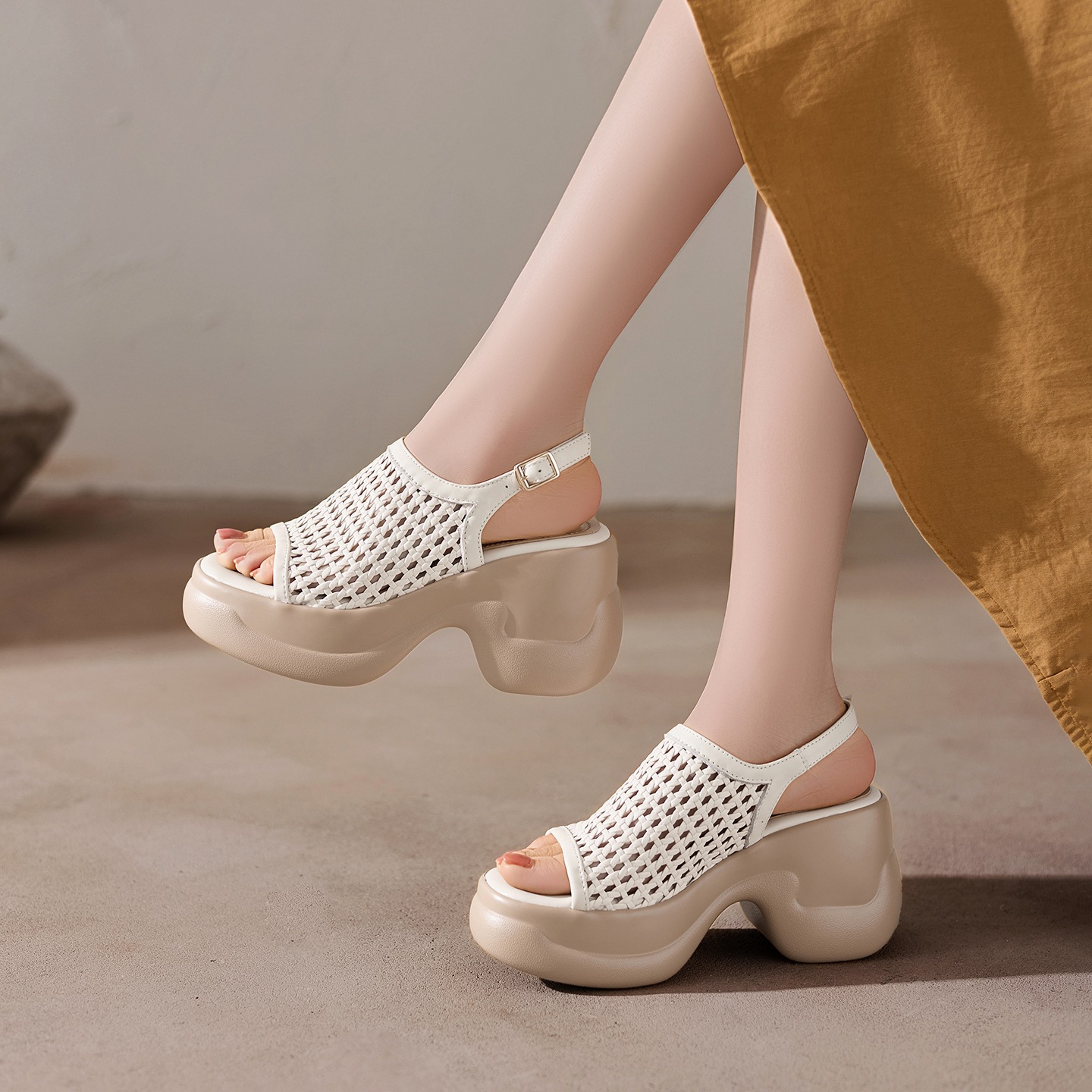 Sandal cao gót nữ mũi hở đế dày 8 cm kiểu dệt La Mã quai ngang — đen