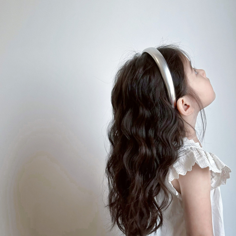 シンプルな気質の銀色の明るい顔の子供のカチューシャの赤ちゃんのカチューシャのボタン|undefined