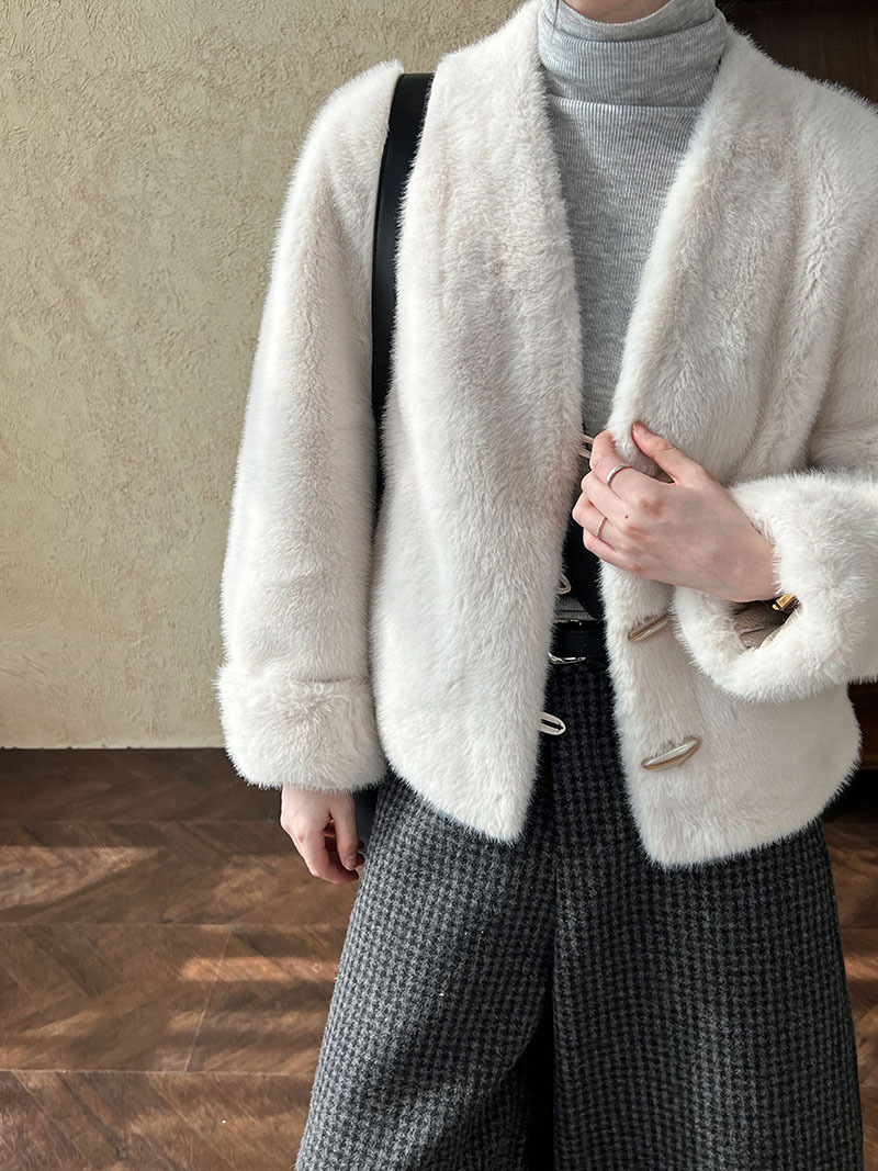 DBA1FDB4-5E00-43E9-A529-95F777