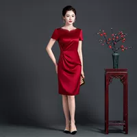 2024 Уксусная новая мама cheongsam платье улучшенное тонкое ретро с короткими рукавами средней длиной женский тост большой размер