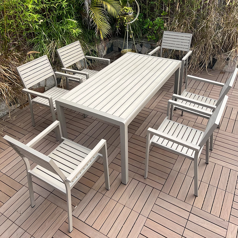 Mesas y sillas de comedor de balcón al aire libre nórdico Patio de la villa Sala de sol Jardín del hotel Recreación al aire libre Cuerda de ocio Muebles de silla de ratán