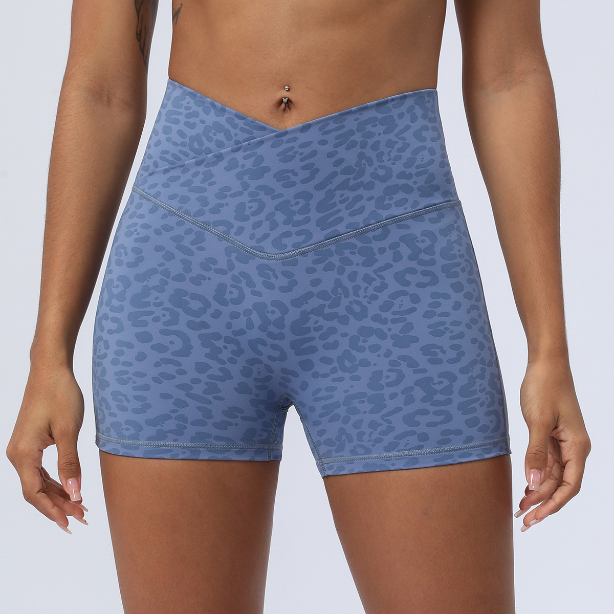 Pantalones cortos de yoga con estampado de leopardo transfronterizo cintura cruzada apretado melocotón pantalones cortos de levantamiento de cadera estiramiento cintura alta correr fitness tres pantalones